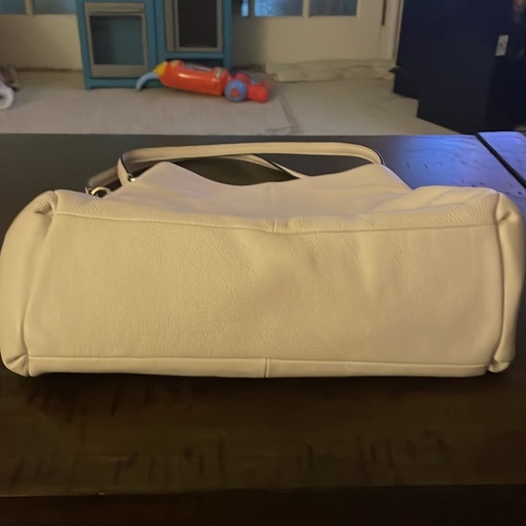 Like new coach bag - Picture 6 of 8